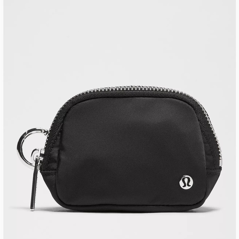 lululemon athletica Everywhere Belt Bag Nano black and gold